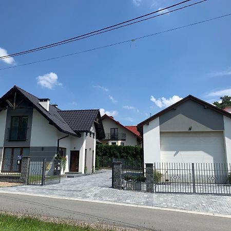 Cozy 2-Bedroom Vacation Apartment With Entire Top Floor Gaj  Bagian luar foto