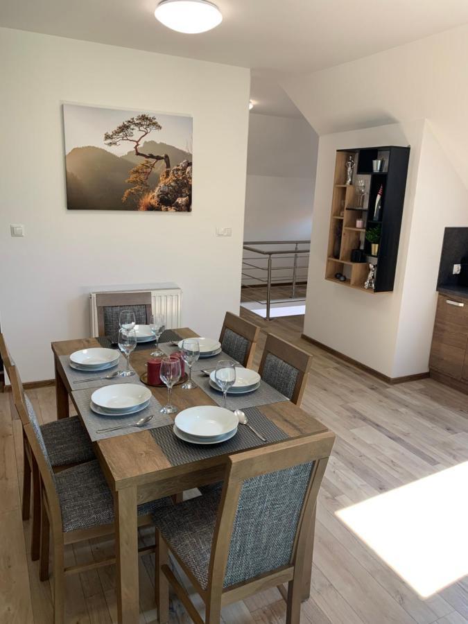 Cozy 2-Bedroom Vacation Apartment With Entire Top Floor Gaj  Bagian luar foto